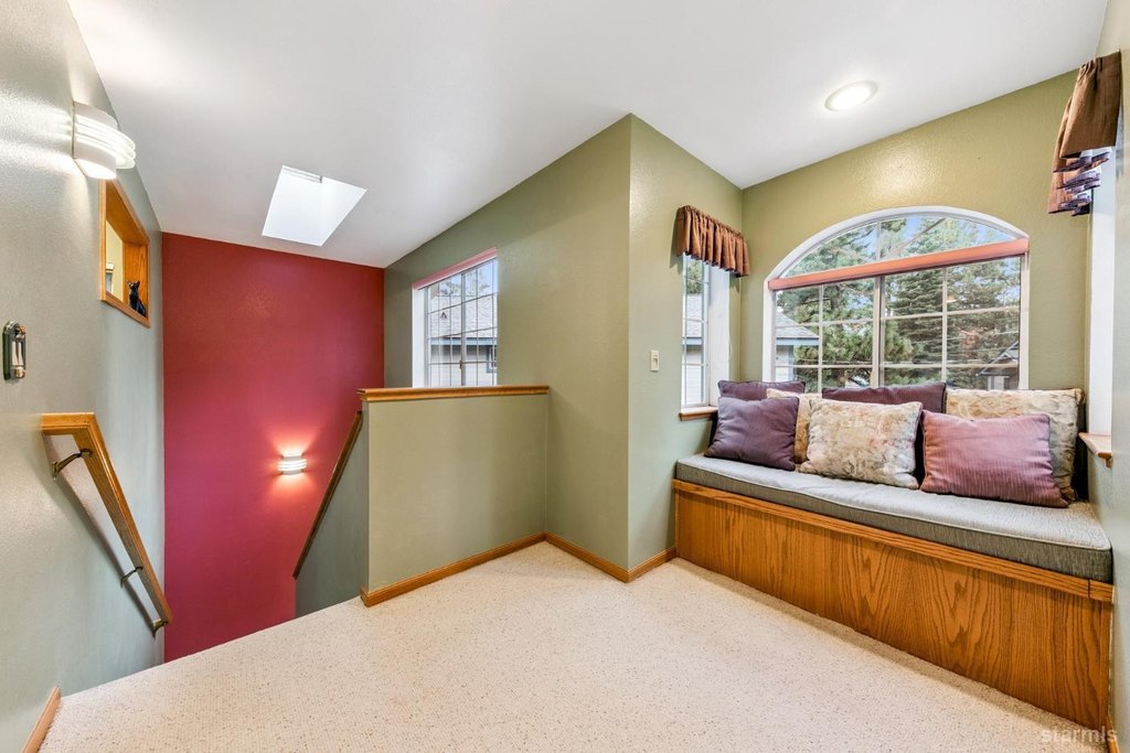 South Lake Tahoe, California, 96150, United States, 4 Bedrooms Bedrooms, ,3 BathroomsBathrooms,Residential,Forsale,1967386