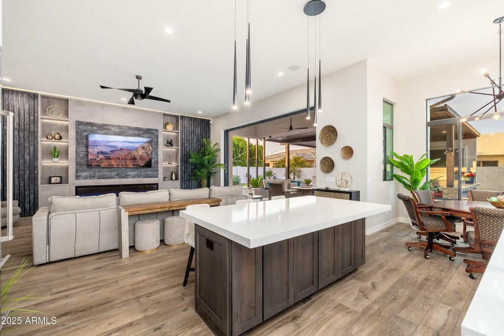 Gilbert, Arizona, 85297, United States, 6 Bedrooms Bedrooms, ,7 BathroomsBathrooms,Residential,Forsale,1953806