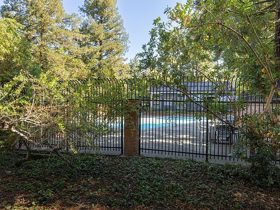 Petaluma, California, 94954, United States, 3 Bedrooms Bedrooms, ,2 BathroomsBathrooms,Residential,Forsale,1953132