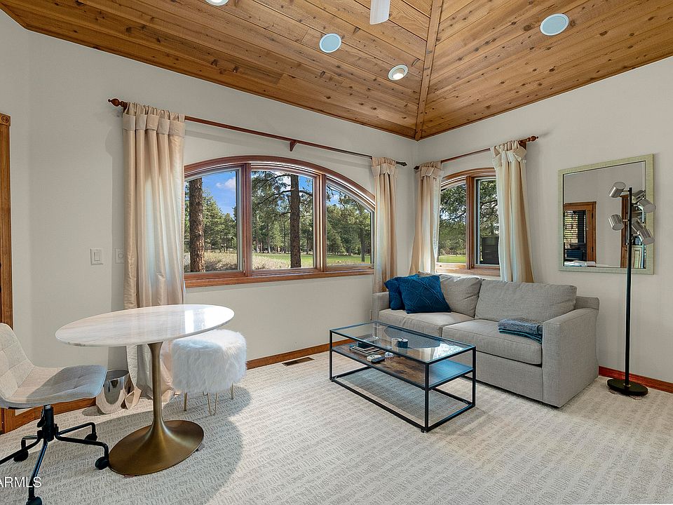 Flagstaff, Arizona, 86005, United States, 3 Bedrooms Bedrooms, ,3 BathroomsBathrooms,Residential,Forsale,1953459