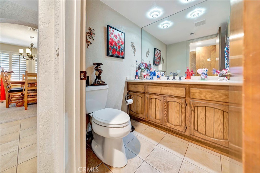 Palmdale, California, 93551, United States, 5 Bedrooms Bedrooms, ,3.5 BathroomsBathrooms,Residential,Forsale,1893832