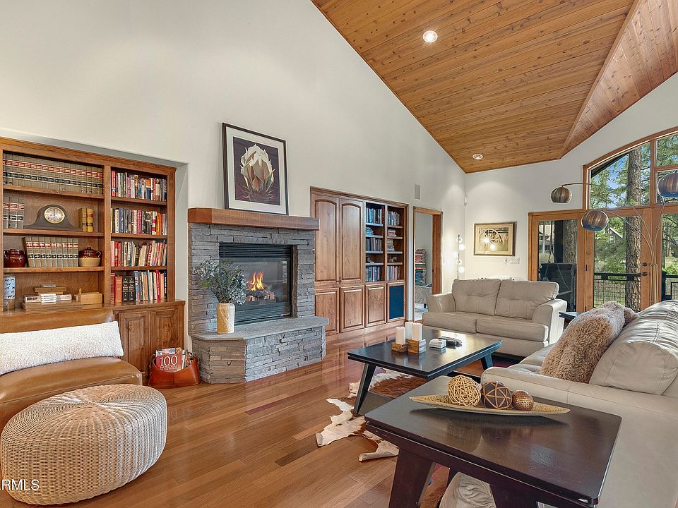 Flagstaff, Arizona, 86005, United States, 3 Bedrooms Bedrooms, ,3 BathroomsBathrooms,Residential,Forsale,1953459