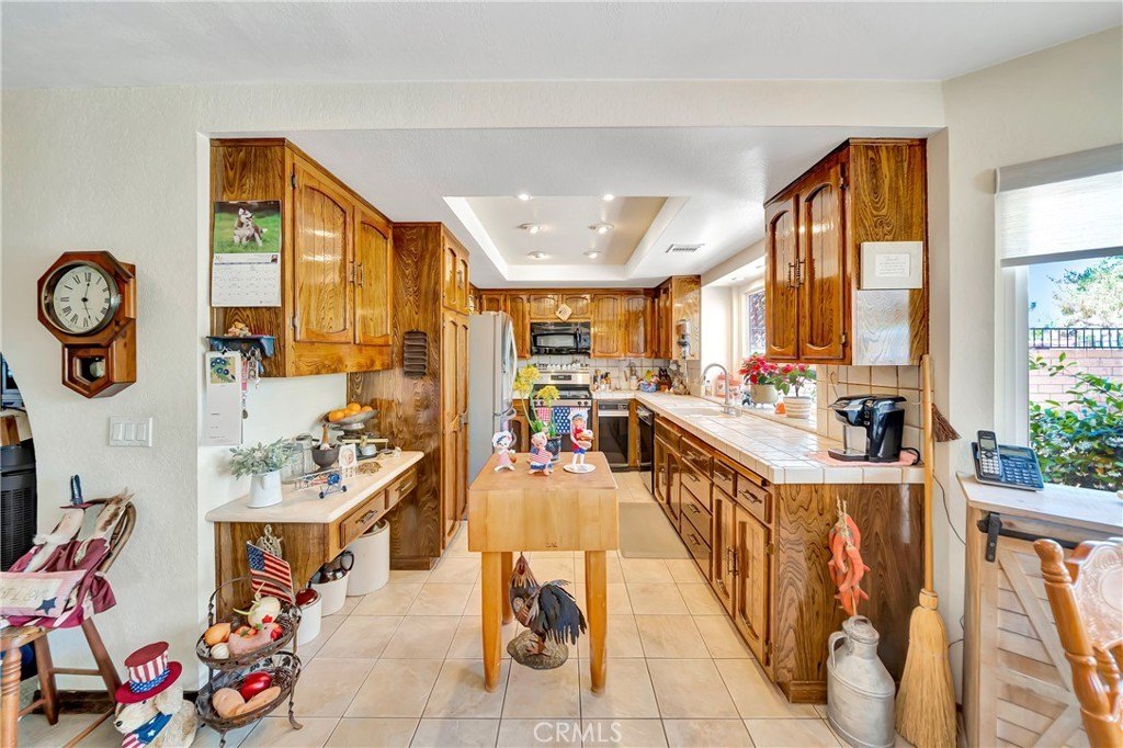 Palmdale, California, 93551, United States, 5 Bedrooms Bedrooms, ,3.5 BathroomsBathrooms,Residential,Forsale,1893832