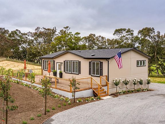 Petaluma, California, 94952, United States, 3 Bedrooms Bedrooms, ,2 BathroomsBathrooms,Residential,Forsale,1953133