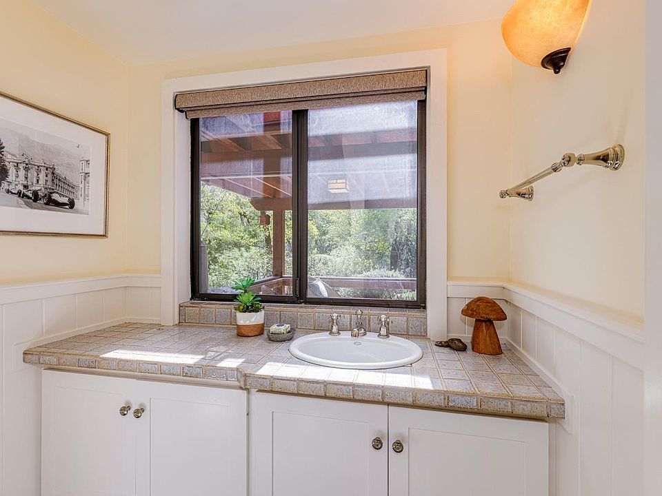 Glen Ellen, California, 95442, United States, 3 Bedrooms Bedrooms, ,2 BathroomsBathrooms,Residential,Forsale,1953138