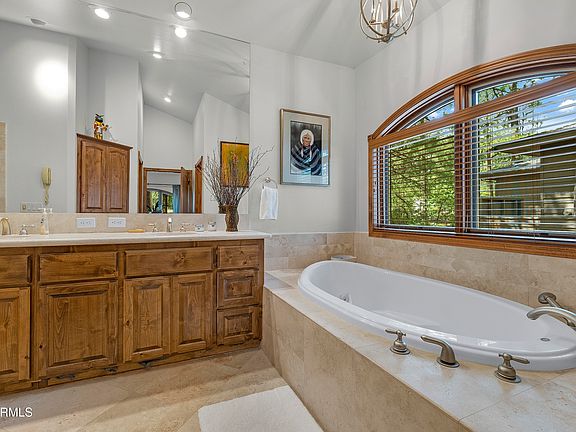 Flagstaff, Arizona, 86005, United States, 3 Bedrooms Bedrooms, ,3 BathroomsBathrooms,Residential,Forsale,1953459
