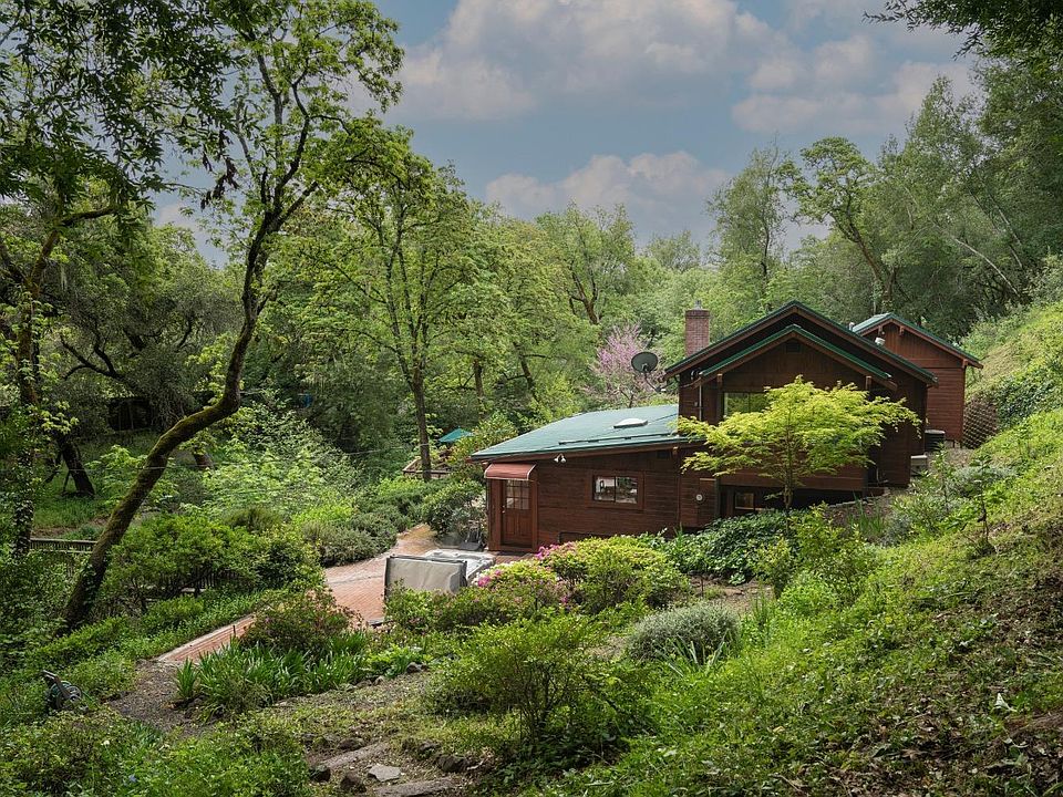 Glen Ellen, California, 95442, United States, 3 Bedrooms Bedrooms, ,2 BathroomsBathrooms,Residential,Forsale,1953138