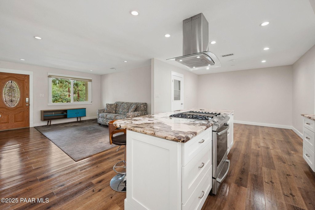 Prescott, Arizona, 86303, United States, 3 Bedrooms Bedrooms, ,2 BathroomsBathrooms,Residential,Forsale,1968224