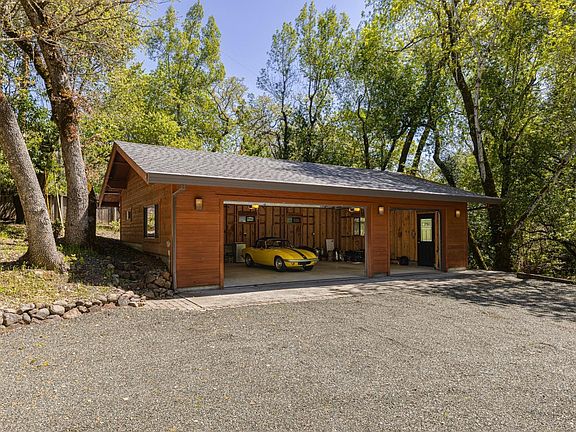 Glen Ellen, California, 95442, United States, 3 Bedrooms Bedrooms, ,2 BathroomsBathrooms,Residential,Forsale,1953138