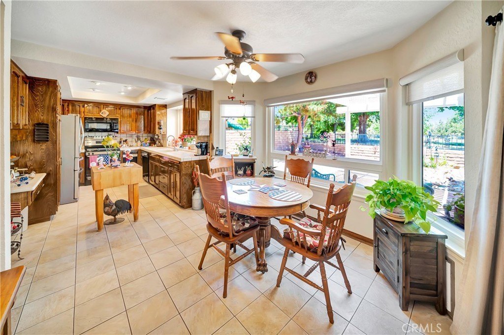 Palmdale, California, 93551, United States, 5 Bedrooms Bedrooms, ,3.5 BathroomsBathrooms,Residential,Forsale,1893832