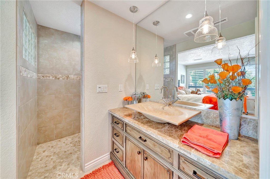 Palmdale, California, 93551, United States, 5 Bedrooms Bedrooms, ,3.5 BathroomsBathrooms,Residential,Forsale,1893832