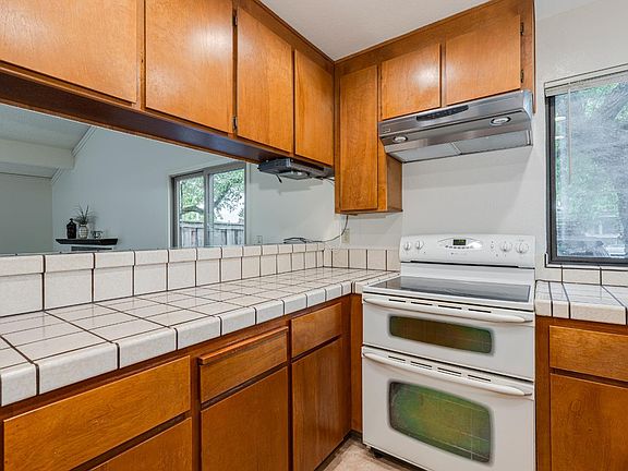 Petaluma, California, 94954, United States, 3 Bedrooms Bedrooms, ,2 BathroomsBathrooms,Residential,Forsale,1953132