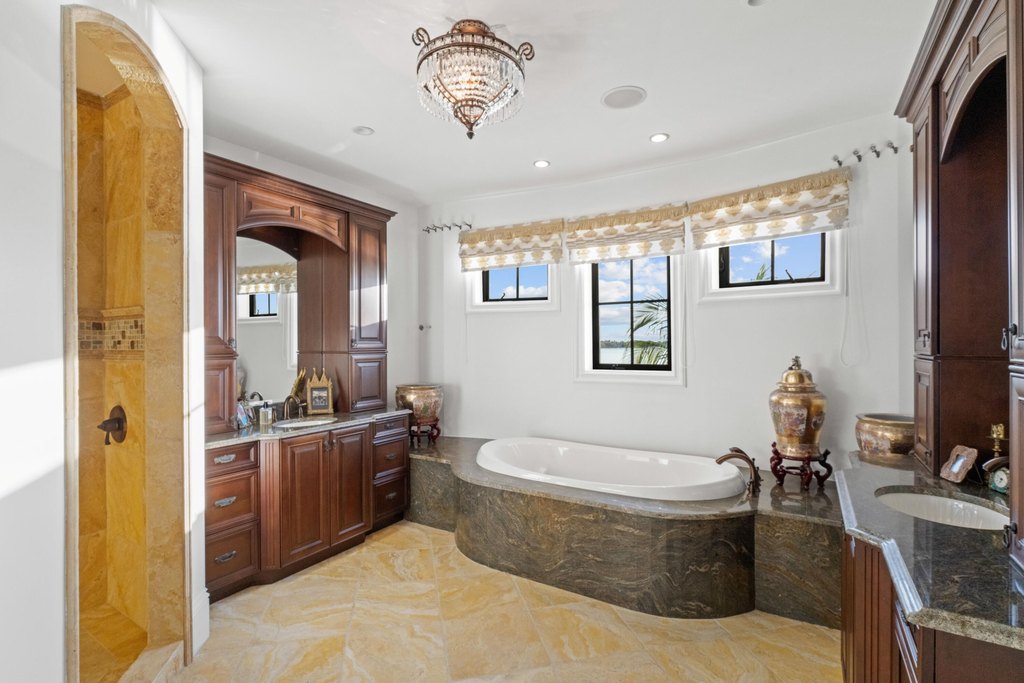 Shark Key, Florida, 33040, United States, 4 Bedrooms Bedrooms, ,5 BathroomsBathrooms,Residential,Forsale,1971969