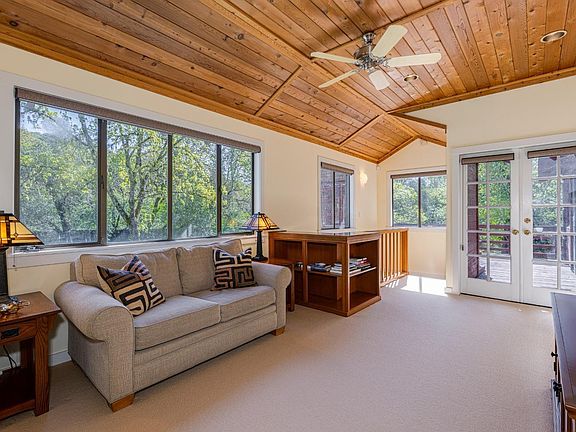 Glen Ellen, California, 95442, United States, 3 Bedrooms Bedrooms, ,2 BathroomsBathrooms,Residential,Forsale,1953138
