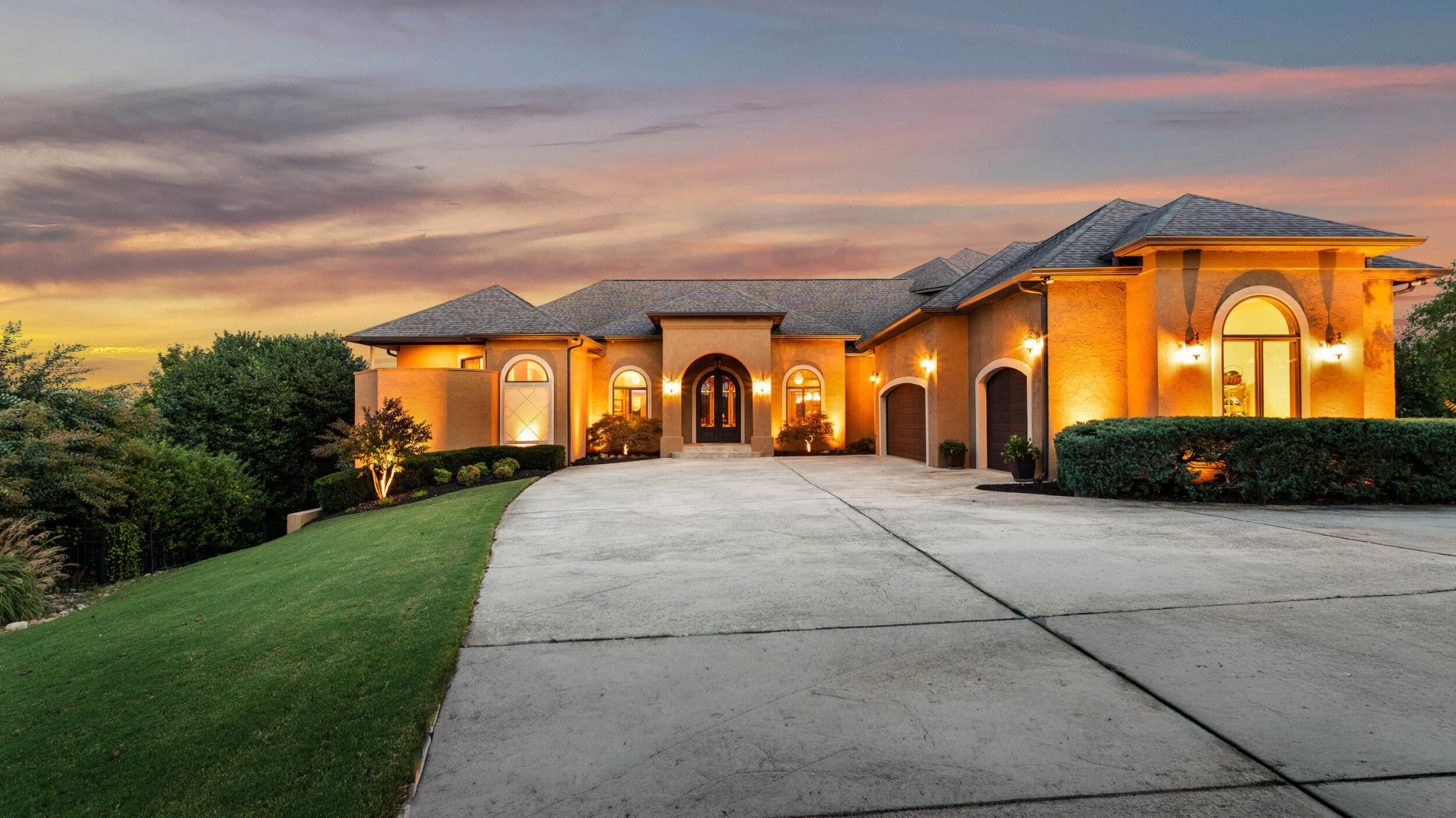 Ringgold, Georgia, 30736, United States, 5 Bedrooms Bedrooms, ,5.5 BathroomsBathrooms,Residential,Forsale,1963497