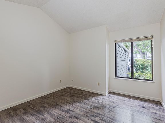 Petaluma, California, 94954, United States, 3 Bedrooms Bedrooms, ,2 BathroomsBathrooms,Residential,Forsale,1953132