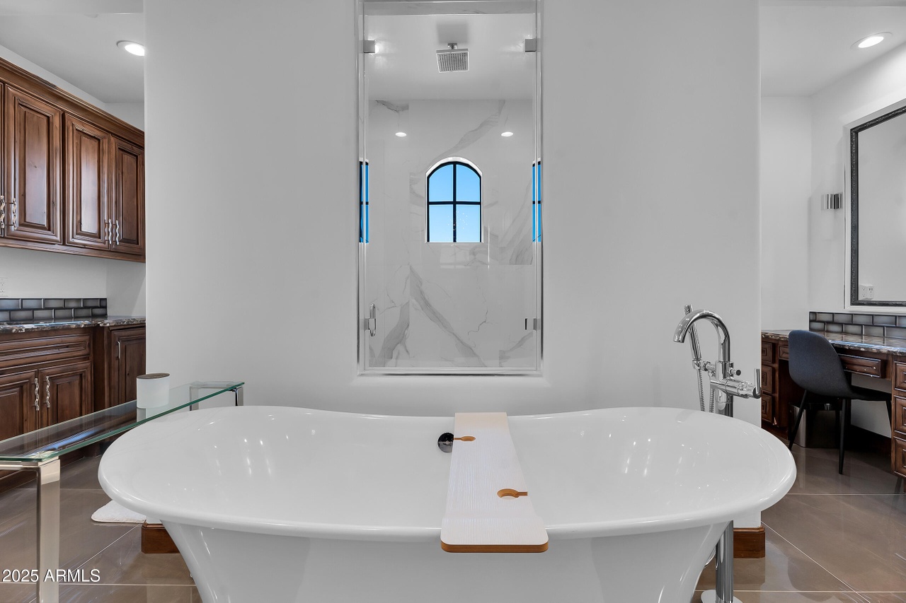 Scottsdale, Arizona, 85255, United States, 5 Bedrooms Bedrooms, ,6 BathroomsBathrooms,Residential,Forsale,1953472