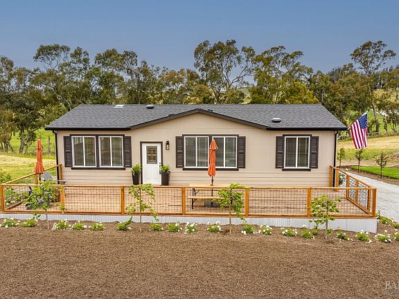 Petaluma, California, 94952, United States, 3 Bedrooms Bedrooms, ,2 BathroomsBathrooms,Residential,Forsale,1953133