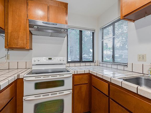 Petaluma, California, 94954, United States, 3 Bedrooms Bedrooms, ,2 BathroomsBathrooms,Residential,Forsale,1953132