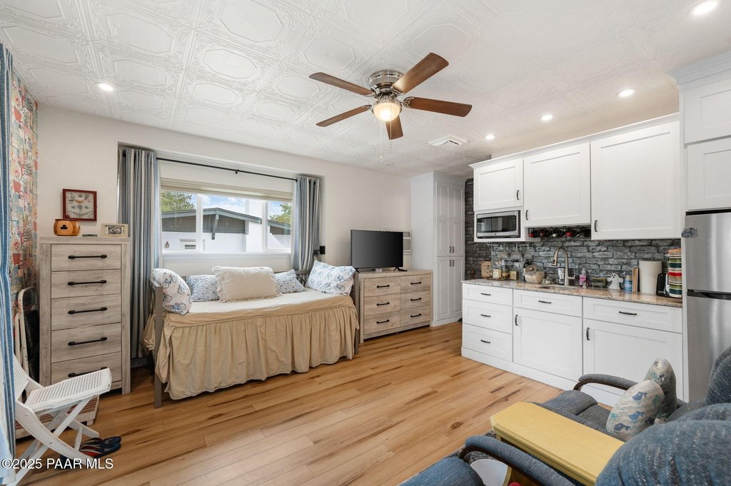 Prescott, Arizona, 86303, United States, 3 Bedrooms Bedrooms, ,2 BathroomsBathrooms,Residential,Forsale,1968224