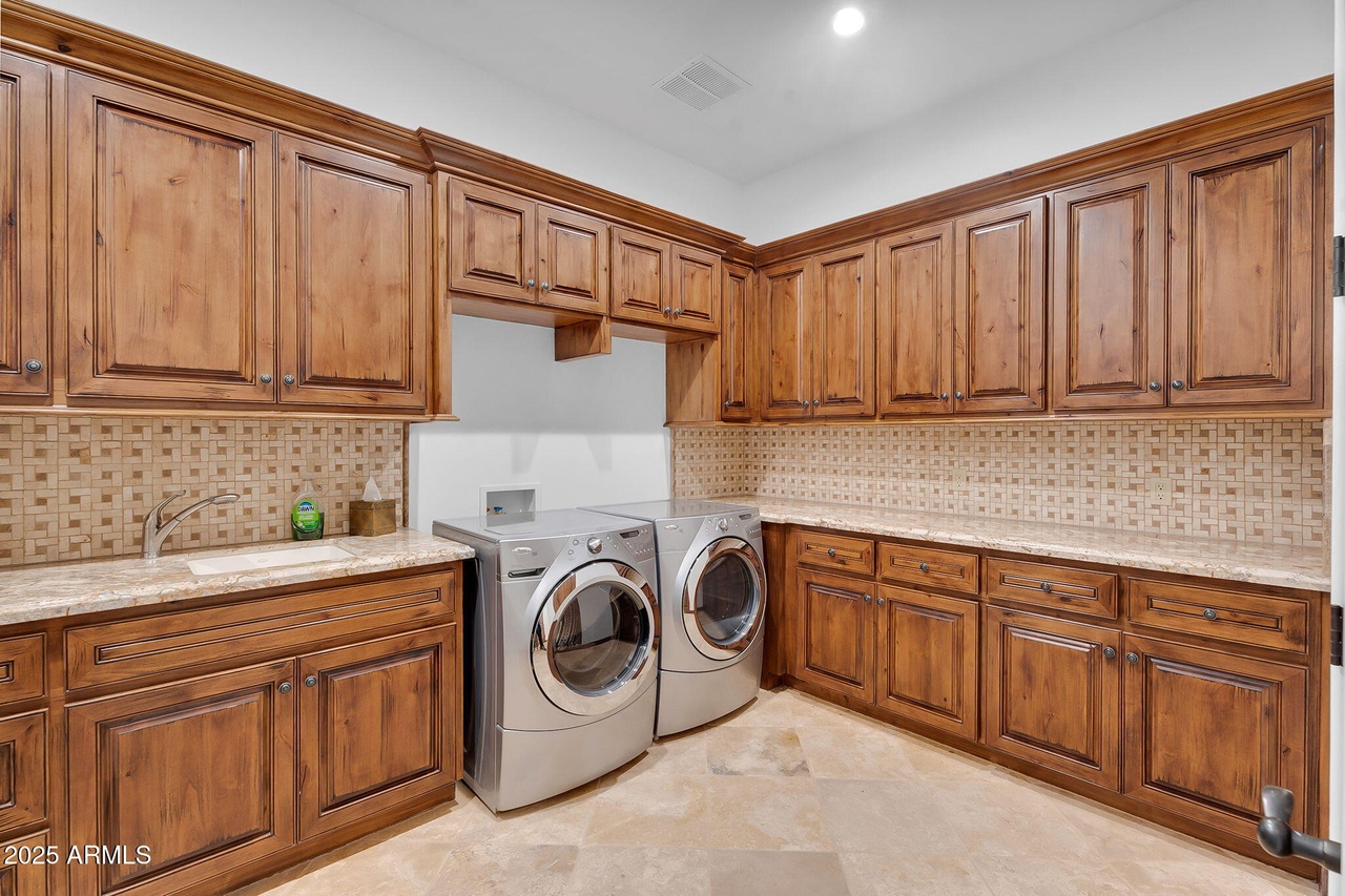 Scottsdale, Arizona, 85255, United States, 5 Bedrooms Bedrooms, ,6 BathroomsBathrooms,Residential,Forsale,1953472