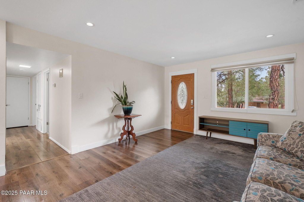 Prescott, Arizona, 86303, United States, 3 Bedrooms Bedrooms, ,2 BathroomsBathrooms,Residential,Forsale,1968224