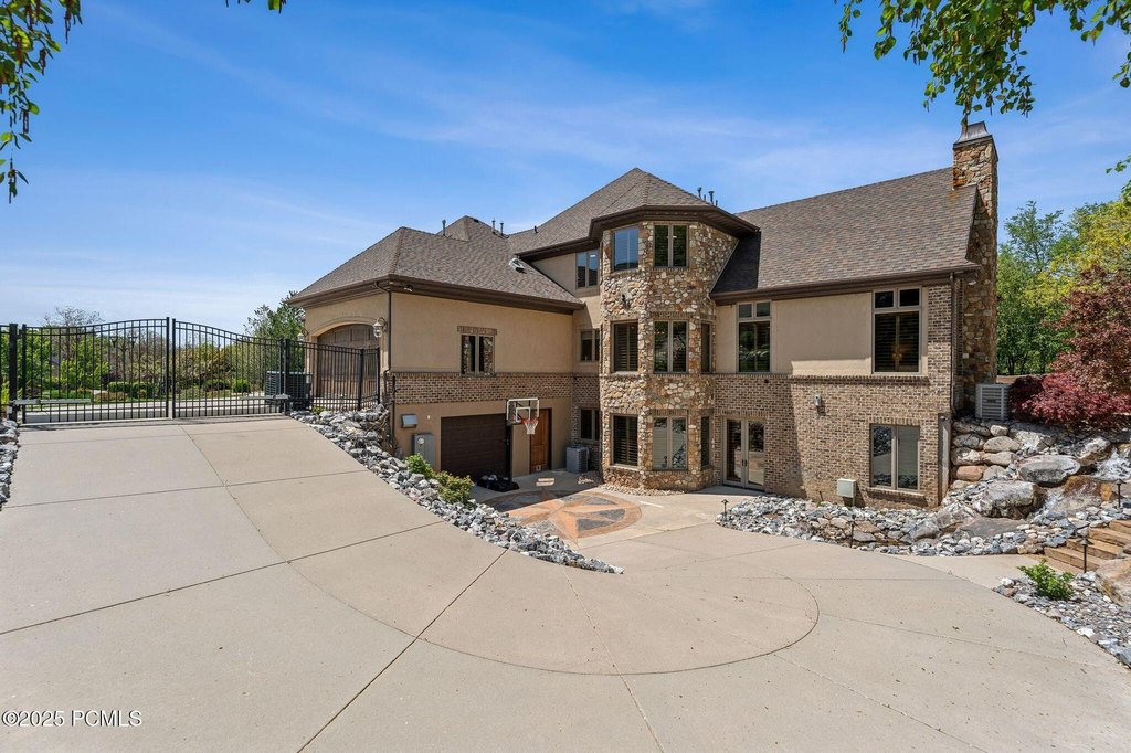 Sandy, Utah, 84092, United States, 7 Bedrooms Bedrooms, ,6.5 BathroomsBathrooms,Residential,Forsale,2004728