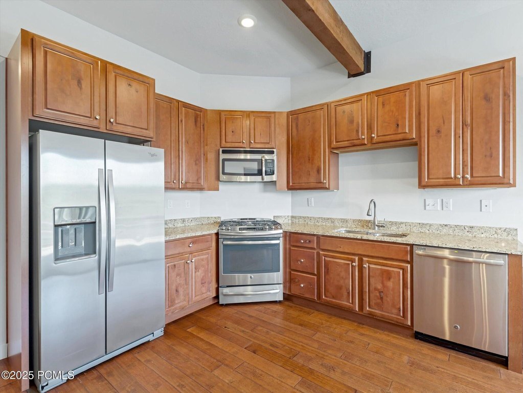 Park City, Utah, 84098, United States, 2 Bedrooms Bedrooms, ,2 BathroomsBathrooms,Residential,Forsale,2000239