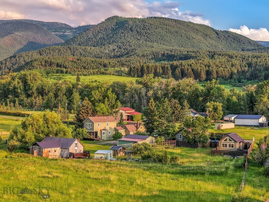 Bozeman, Montana, 59718, United States, 4 Bedrooms Bedrooms, ,2 BathroomsBathrooms,Residential,Forsale,1986976