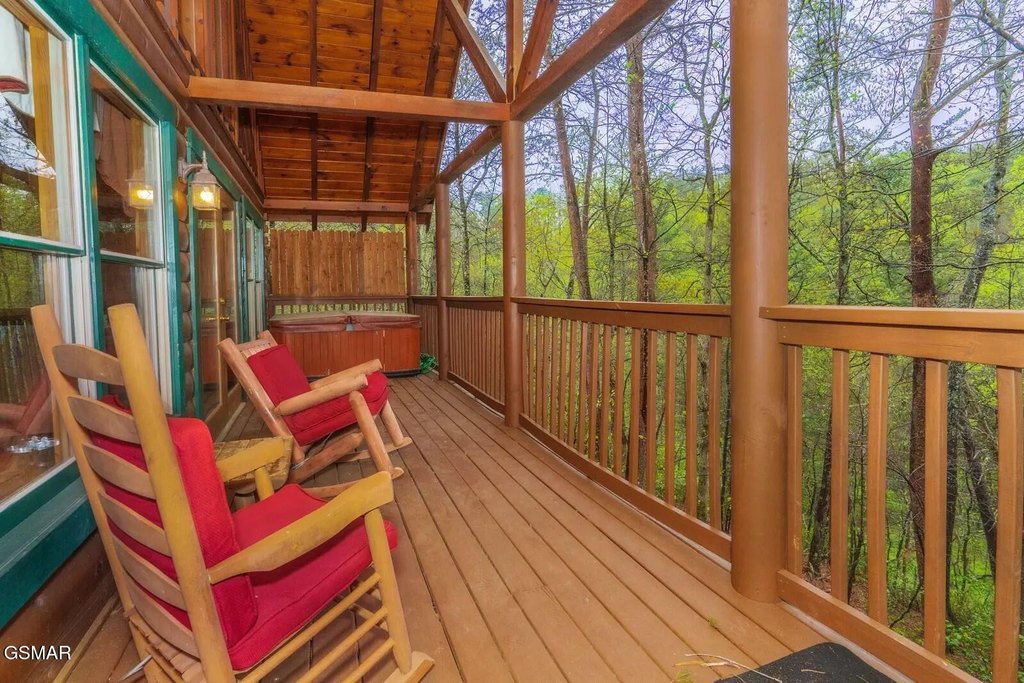 Pigeon Forge, Tennessee, 37863, United States, 2 Bedrooms Bedrooms, ,2 BathroomsBathrooms,Residential,Forsale,1973587