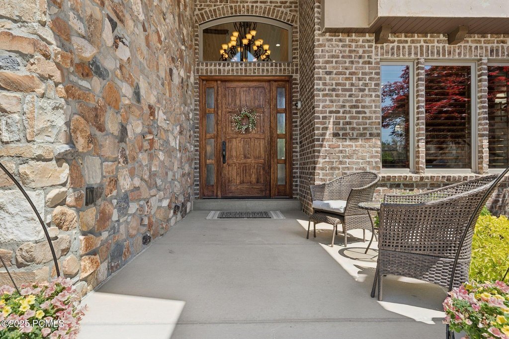 Sandy, Utah, 84092, United States, 7 Bedrooms Bedrooms, ,6.5 BathroomsBathrooms,Residential,Forsale,2004728