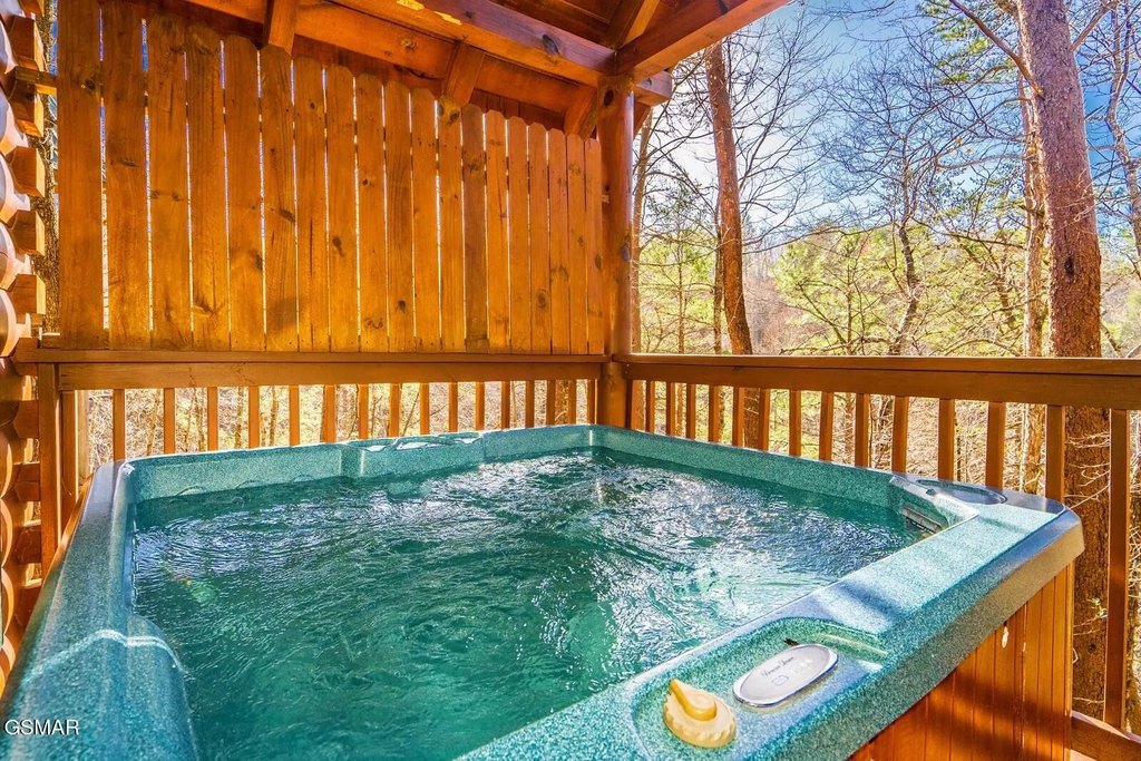 Pigeon Forge, Tennessee, 37863, United States, 2 Bedrooms Bedrooms, ,2 BathroomsBathrooms,Residential,Forsale,1973587