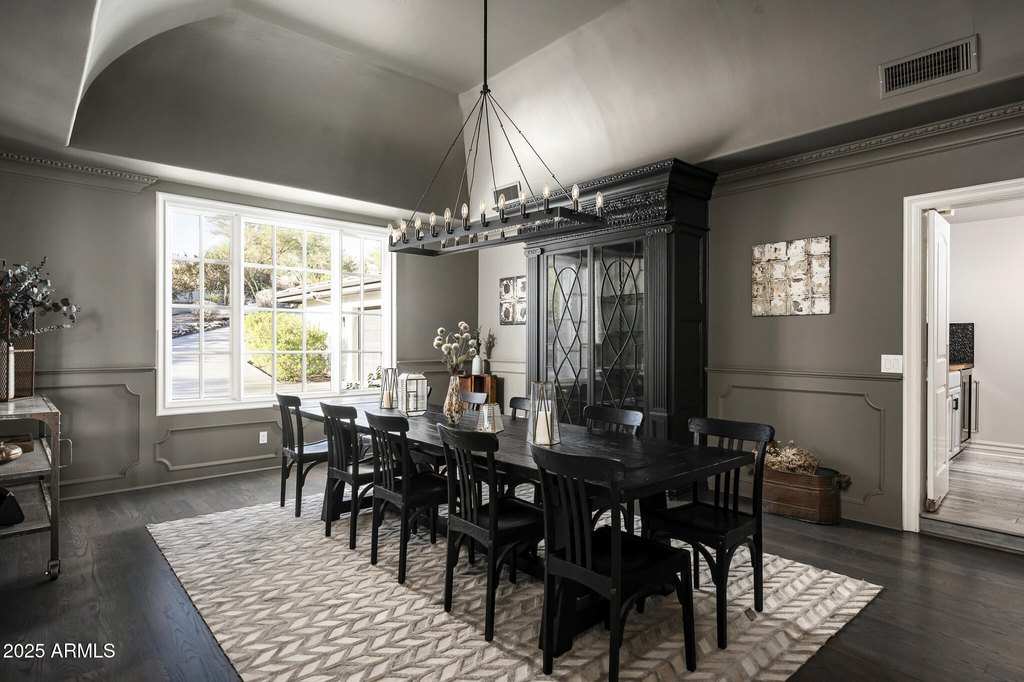 Paradise Valley, Arizona, 85253, United States, 5 Bedrooms Bedrooms, ,7 BathroomsBathrooms,Residential,Forsale,1971066