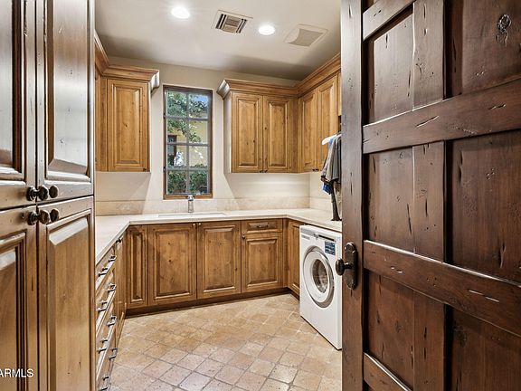 Paradise Valley, Arizona, 85253, United States, 4 Bedrooms Bedrooms, ,4 BathroomsBathrooms,Residential,Forsale,1953473