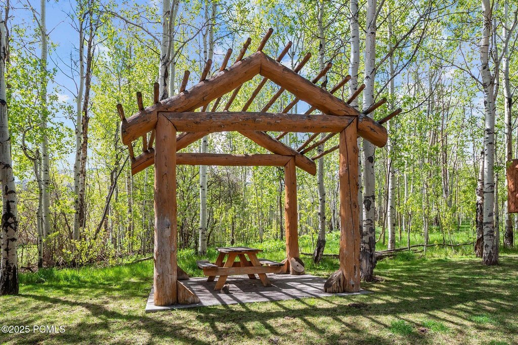 Park City, Utah, 84098, United States, 2 Bedrooms Bedrooms, ,2.5 BathroomsBathrooms,Residential,Forsale,2004732