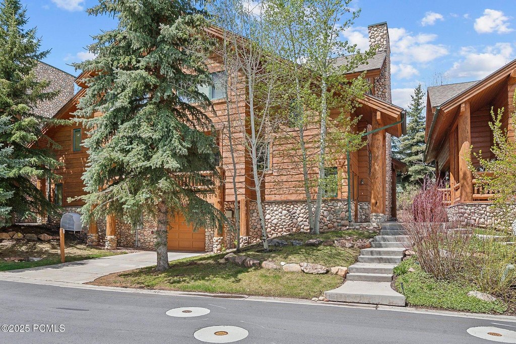Park City, Utah, 84098, United States, 2 Bedrooms Bedrooms, ,2.5 BathroomsBathrooms,Residential,Forsale,2004732