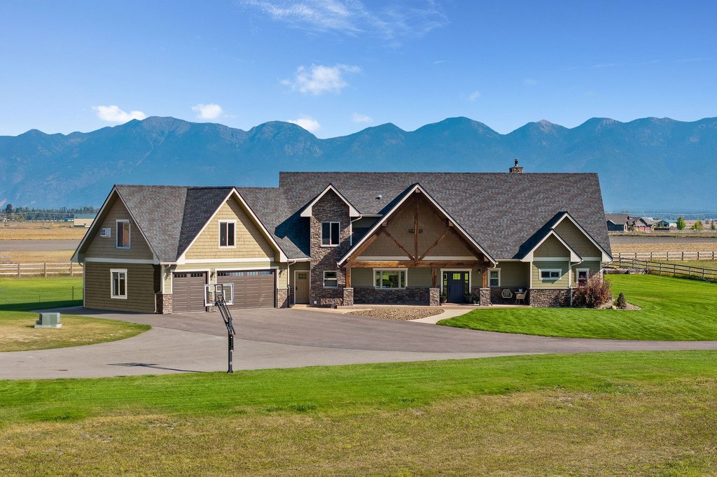 Kalispell, Montana, 59901, United States, 6 Bedrooms Bedrooms, ,4.5 BathroomsBathrooms,Residential,Forsale,1986949