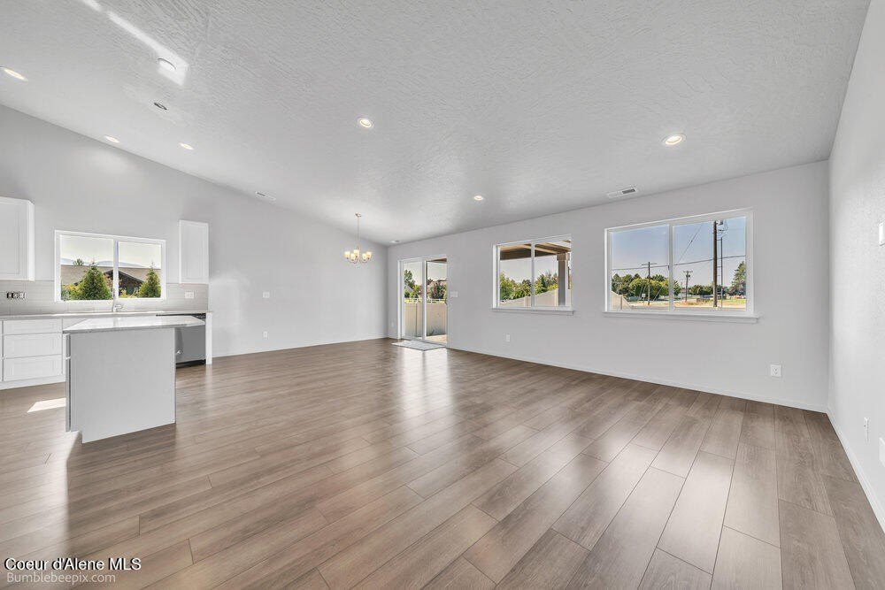 Post Falls, Idaho, 83854, United States, 4 Bedrooms Bedrooms, ,2 BathroomsBathrooms,Residential,Forsale,1984588