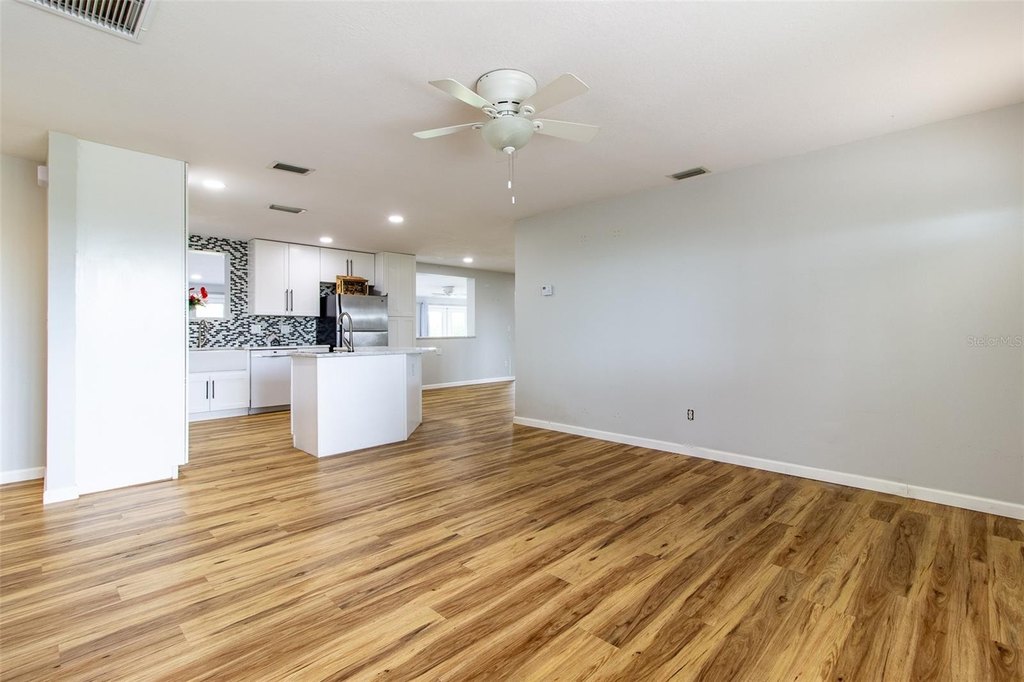 OCALA, Florida, 34476, United States, 3 Bedrooms Bedrooms, ,2 BathroomsBathrooms,Residential,Forsale,1969795