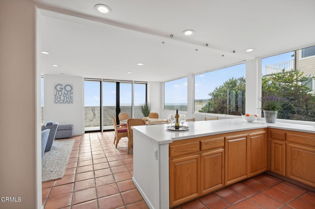 Oxnard, California, 93035, United States, 3 Bedrooms Bedrooms, ,2.5 BathroomsBathrooms,Residential,Forsale,1963619