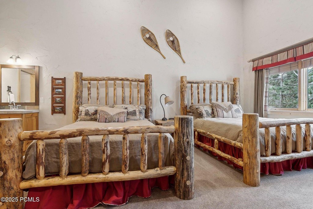 Park City, Utah, 84098, United States, 2 Bedrooms Bedrooms, ,2.5 BathroomsBathrooms,Residential,Forsale,2004732