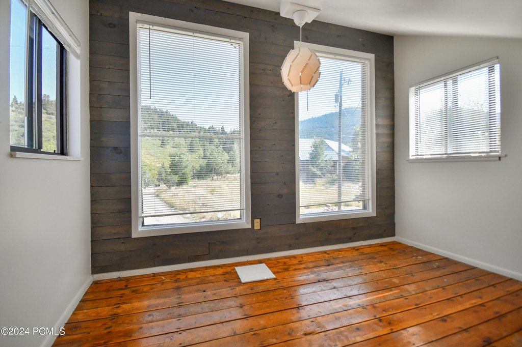 Park City, Utah, 84098, United States, 2 Bedrooms Bedrooms, ,2 BathroomsBathrooms,Residential,Forsale,2004731