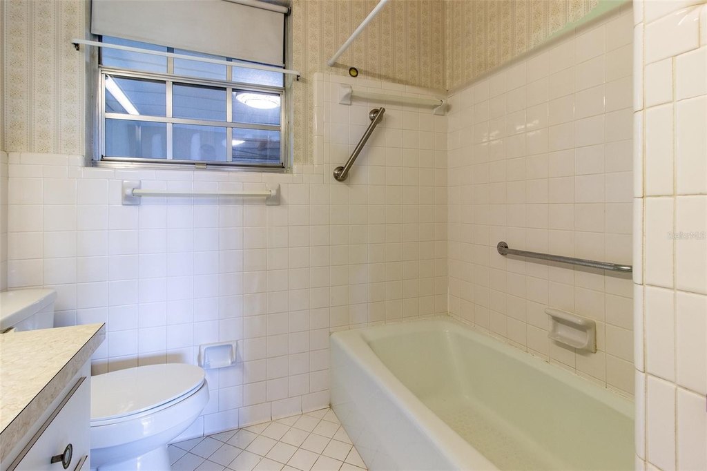 OCALA, Florida, 34476, United States, 3 Bedrooms Bedrooms, ,2 BathroomsBathrooms,Residential,Forsale,1969795