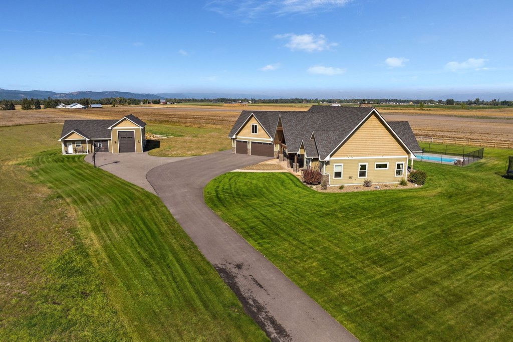 Kalispell, Montana, 59901, United States, 6 Bedrooms Bedrooms, ,4.5 BathroomsBathrooms,Residential,Forsale,1986949