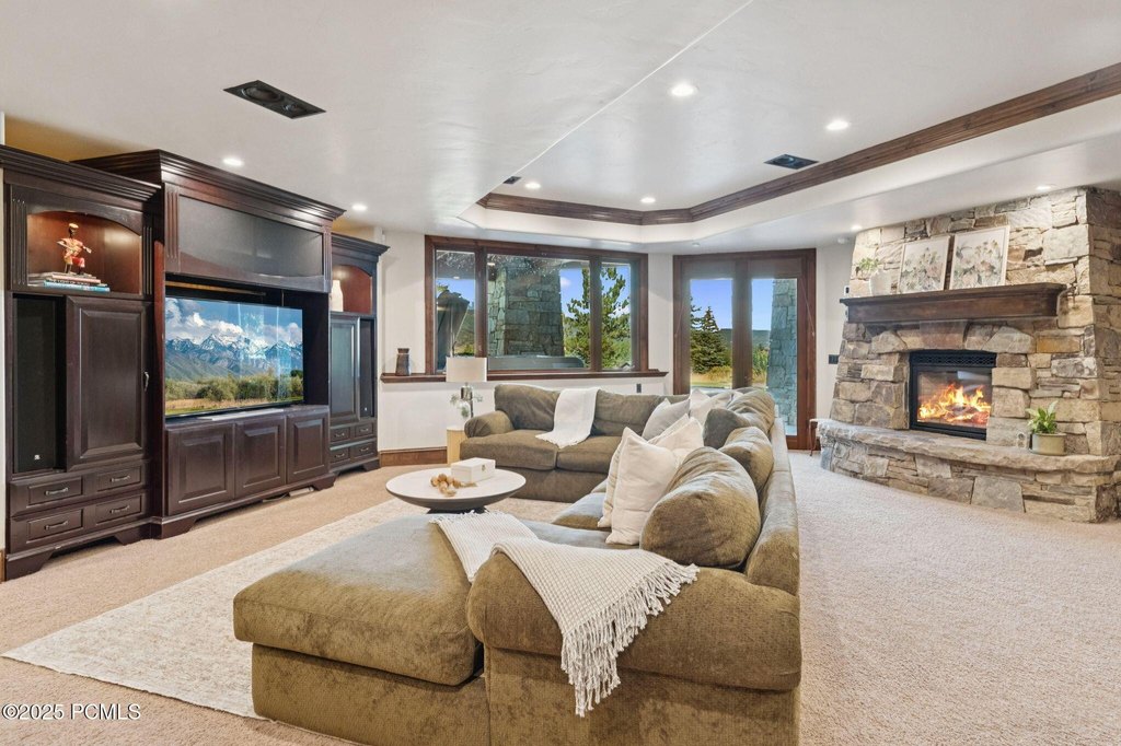 Park City, Utah, 84098, United States, 5 Bedrooms Bedrooms, ,4.5 BathroomsBathrooms,Residential,Forsale,1994165