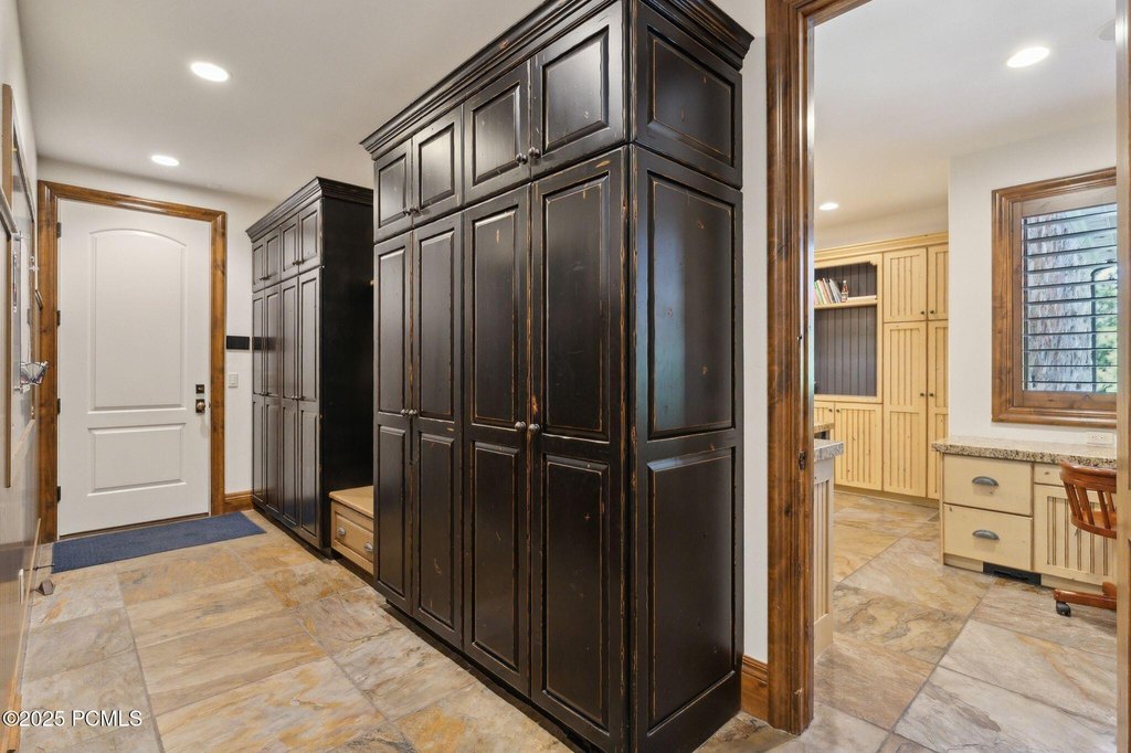 Sandy, Utah, 84092, United States, 7 Bedrooms Bedrooms, ,6.5 BathroomsBathrooms,Residential,Forsale,2004728