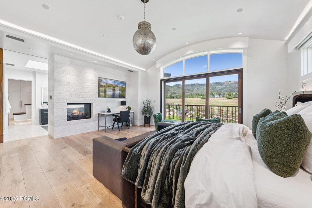 Park City, Utah, 84098, United States, 6 Bedrooms Bedrooms, ,7.5 BathroomsBathrooms,Residential,Forsale,2000234