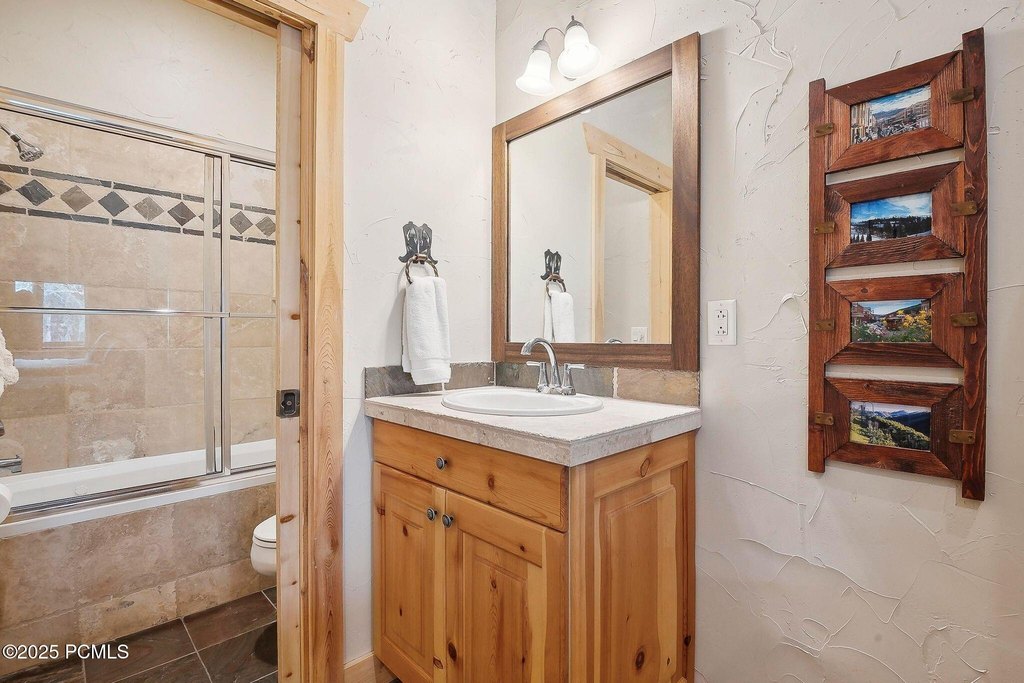 Park City, Utah, 84098, United States, 2 Bedrooms Bedrooms, ,2.5 BathroomsBathrooms,Residential,Forsale,2004732