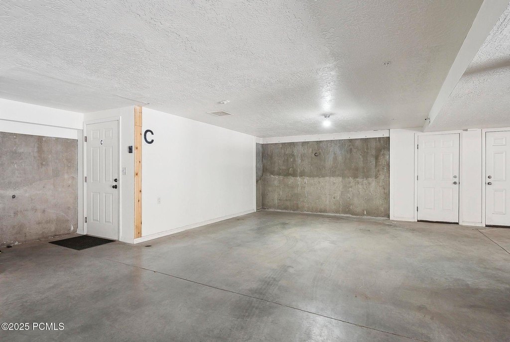 Park City, Utah, 84098, United States, 2 Bedrooms Bedrooms, ,2.5 BathroomsBathrooms,Residential,Forsale,2004732