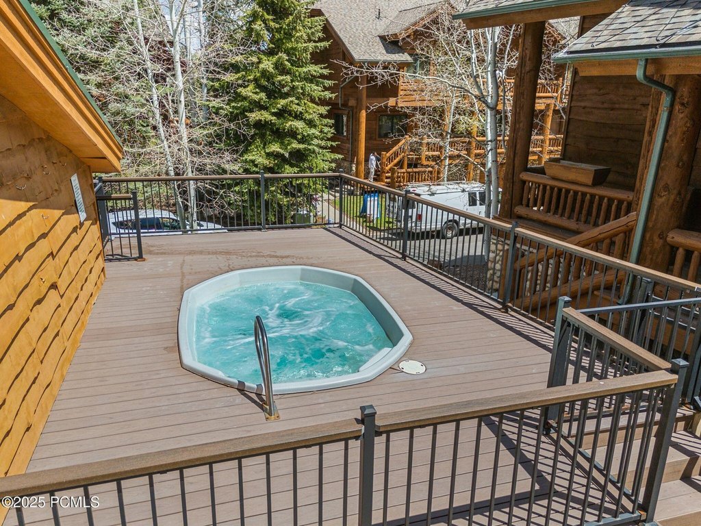 Park City, Utah, 84098, United States, 2 Bedrooms Bedrooms, ,2.5 BathroomsBathrooms,Residential,Forsale,2004732